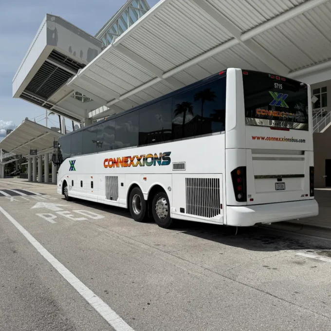 Connexxions charter bus at Orlando Convention Center